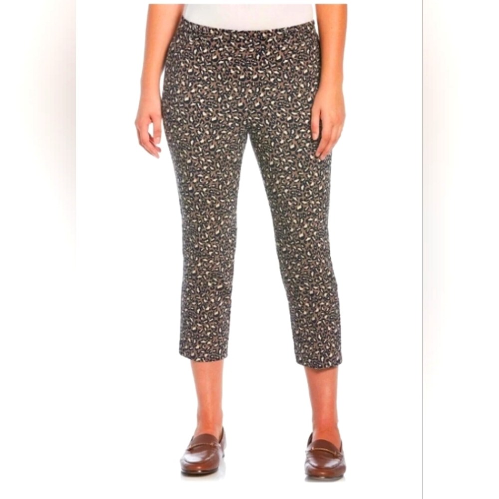 NWT Rafaella women's leopard print comfort pull on stetch capri pants